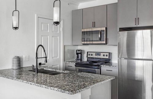 McNeil Apartment | Landing | Spectacular 1BD, Gym, Pool