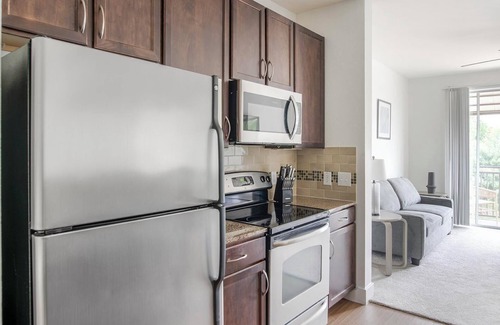Park Central Apartment | Landing | Spectacular 1BD, Courtyard, Gym