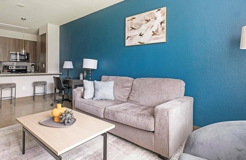 Memorial Apartment | Landing | Spectacular 2BD, Gym