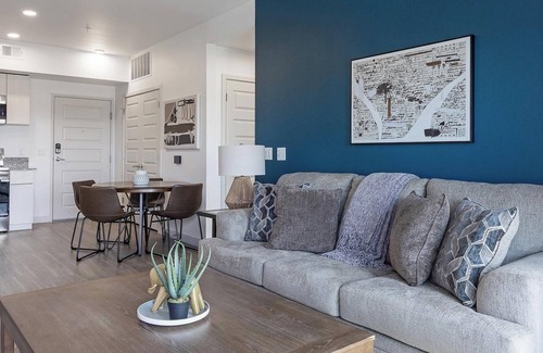 North Mountain Apartment | Landing | Spectacular 2BD, Pool, Gym
