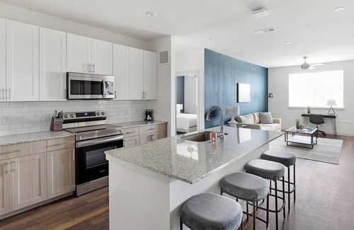 Fate Apartment | Landing | Stunning 2BD, Gym, Clubhouse