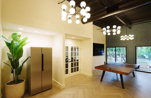 Northeast Raleigh Apartment | Landing | Stunning Studio, Gym, Pool