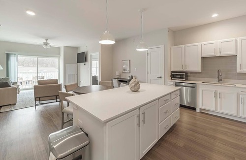 Willow Springs Apartment | Landing | Stunning 2BD, Clubhouse, Gym