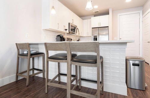 Wetmore Apartment | Landing | Stylish 1BD, Yoga Studio, Clubhouse