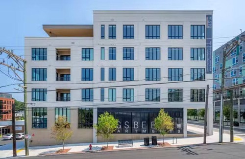Durham Apartment | Landing | Stylish Studio, Rooftop Lounge, Pool
