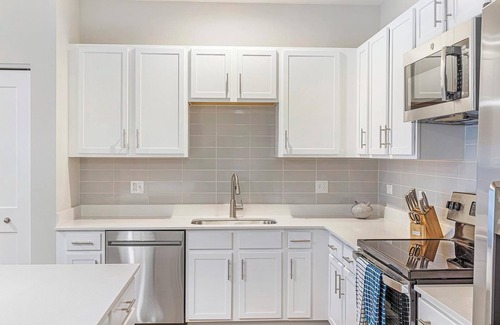 Willow Springs Apartment | Landing | Stylish 2BD, Gym, Clubhouse