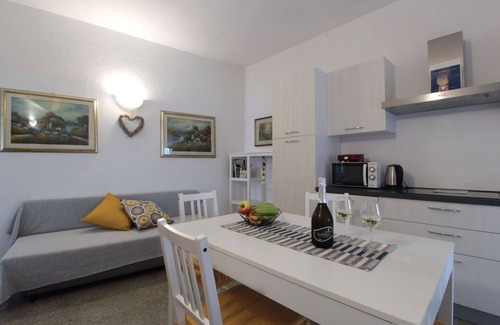 Valdobbiadene Apartment | Landlord La Pieve Apartment, Valdobbiadene