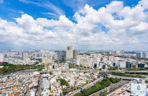 Hang Xanh Apartment | Landmark 81 Luxury Apartment Skyline