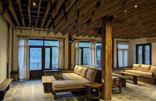 Chitwan District Hotel | Landmark Farmhouse
