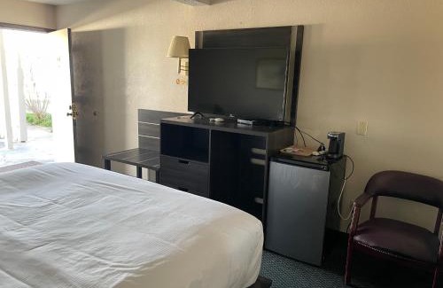 Osawatomie Hotel | Landmark Inn