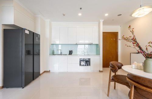 District 10 Apartment | Landmark Vinhomes Emerald City