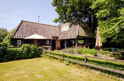 Hoogeloon Bed & Breakfast | Landrop Bed & Breakfast