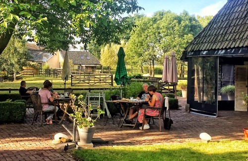 Hoogeloon Bed & Breakfast | Landrop Bed & Breakfast