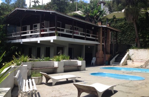 Mairipora House | Landscapes, nature, warmth .