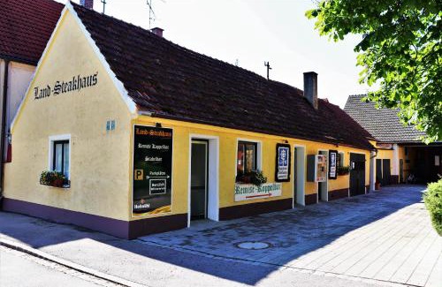 Marxheim House | Landsteakhaus
