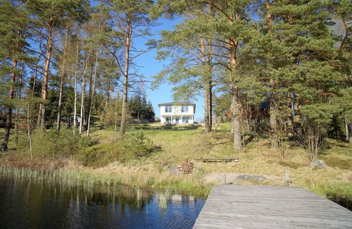 Korsveka Villa | Landvilla at bathing lake in idyllic nature