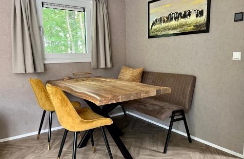 Oosterwolde Ski Chalet | Landzicht Natuur Rust en Ruimte