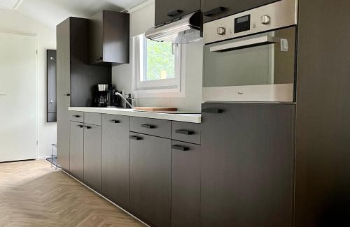 Oosterwolde Ski Chalet | Landzicht Natuur Rust en Ruimte