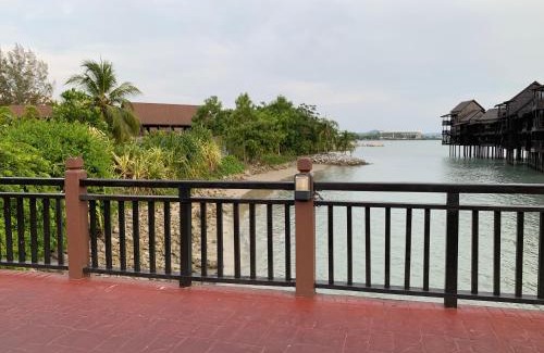 Kuala Teriang Resort | Langkawi Lagoon Resort Water Chalet