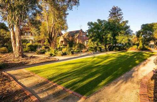 White Hills Bed & Breakfast | Langley Estate, Bendigo