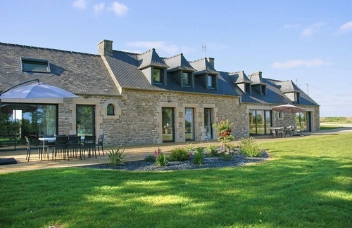 Rostrenen House | Lanhellen Vihan's home