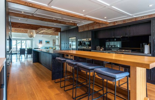 Surfdale Apartment | Lannan Beach House | Stay Waiheke