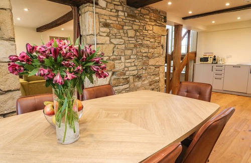 Fourstones Near Bentham Cottage | LANSHAW HOUSE, family friendly, with open fire in High Bentham