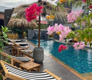 Saladan Hotel | Lanta Corsica Hotel