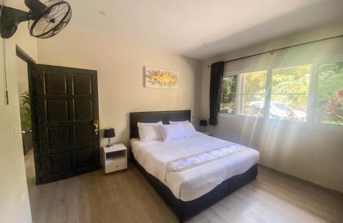 Ko Lanta Apartment | Lanta Sunshine Residence Apt 3 Two Bed Apartment with AC and Work Space