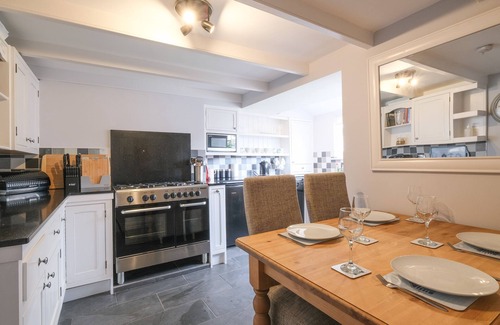 Charlestown Cottage | LANTERN COTTAGE, pet friendly, country holiday cottage in Charlestown