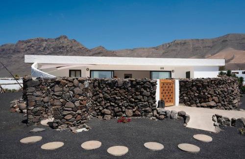 Urbanizacion Famara Apartment | Lanzarote Famara Beach Bungalow