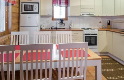 Akaslompolo House | Lapinkulta A by Interhome