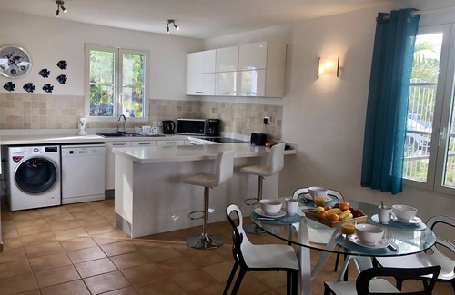 Orient Bay Apartment | Lapis Bleu, 2 bedroom apartment on the beach!