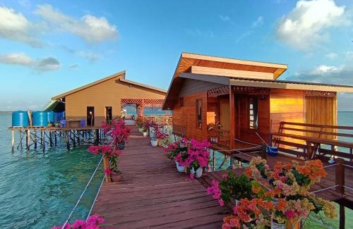 Sabah Bed & Breakfast | Larapan Water Village 仙本那乐乐棒水屋