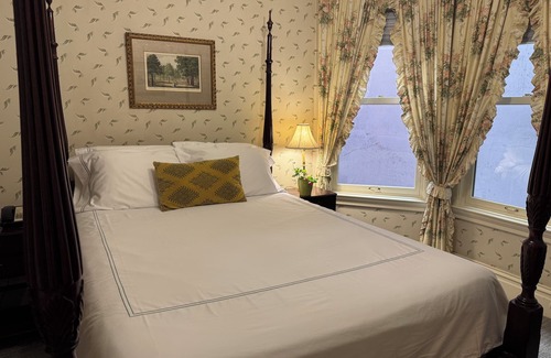 Nob Hill Hotel | Large 1 Bedroom 1 Bath located in a boutique hotel