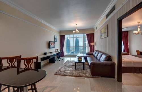 Trade Center Apartment | LARGE 1 BEDROOM, NEAR TO THE FINANCIAL METRO