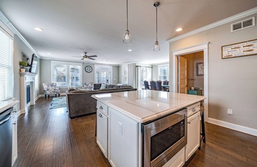 North End Condo | Large 12BR & 8.5BA Condo w/Elevator! Walk everywhere