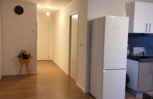 Saint-Ouen-l'Aumone Apartment | Large 15.47m2 bedroom in shared apartment
