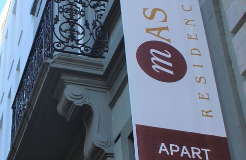 Upper Town Apartment | Large 2-Bedroom Apartment. Fully equipped. Great location!