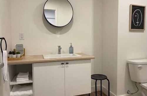 Cite-Universitaire Apartment | Large 2-Bedroom Apartment