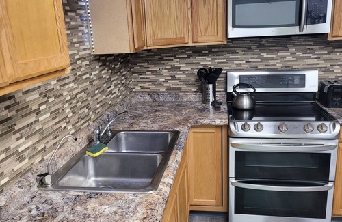 Zion Condo | LARGE 2 BEDROOM CONDO ON WOODED LOT, POOL AND HOT TUB, MIN TO PENNSTATE