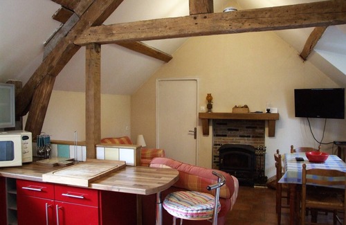 Juvigny-sous-Andaine Apartment | Large 3 bedroom Apartment in the French, Normandy Countryside.