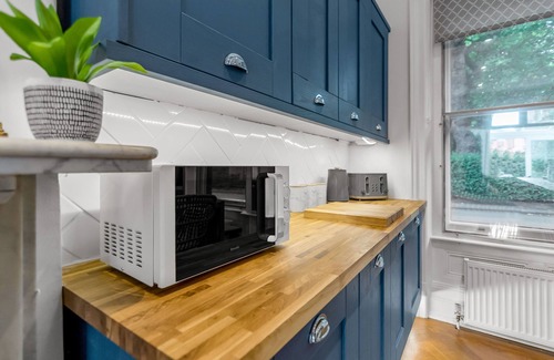 Norwich House | Large 6BR house | sleep 12 |Great views | Netflix | 500mps Wifi