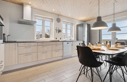 Krik House | Large and inviting vacation home in a direct location on Krik Bay.