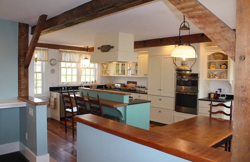Middlebury - Warren House | Large And Luxurious Farmhouse - Close To Town And College!