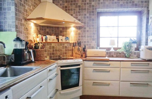 Storlinge House | Large and practical cottage with large garden.