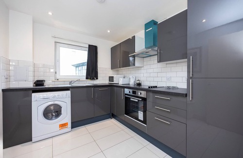 Island Gardens Apartment | Large and Spacious 3 Bedrooms 2 Bathrooms Close to Canary Wharf E14