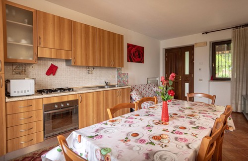 Rivotorto Apartment | Large and spacious apartment in Assisi for 6 guests