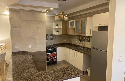 Pyramids Gardens Condo | Large apartment with a view of the pyramids Top modern