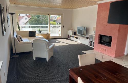 Munchen District Apartment | Large Apartment for 6, 3 bedrooms, next to Munich & Airport